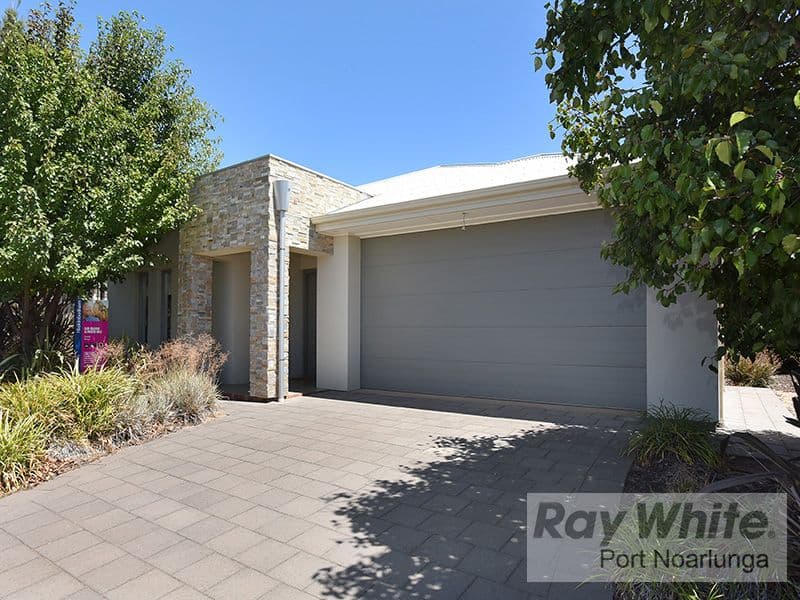 10 Esperance Boulevard, Seaford Rise SA 5169, Seaford Rise - Image 1