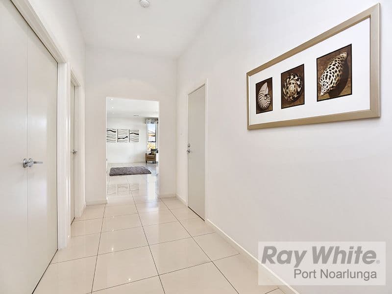 10 Esperance Boulevard, Seaford Rise SA 5169, Seaford Rise - Thumbnail 2