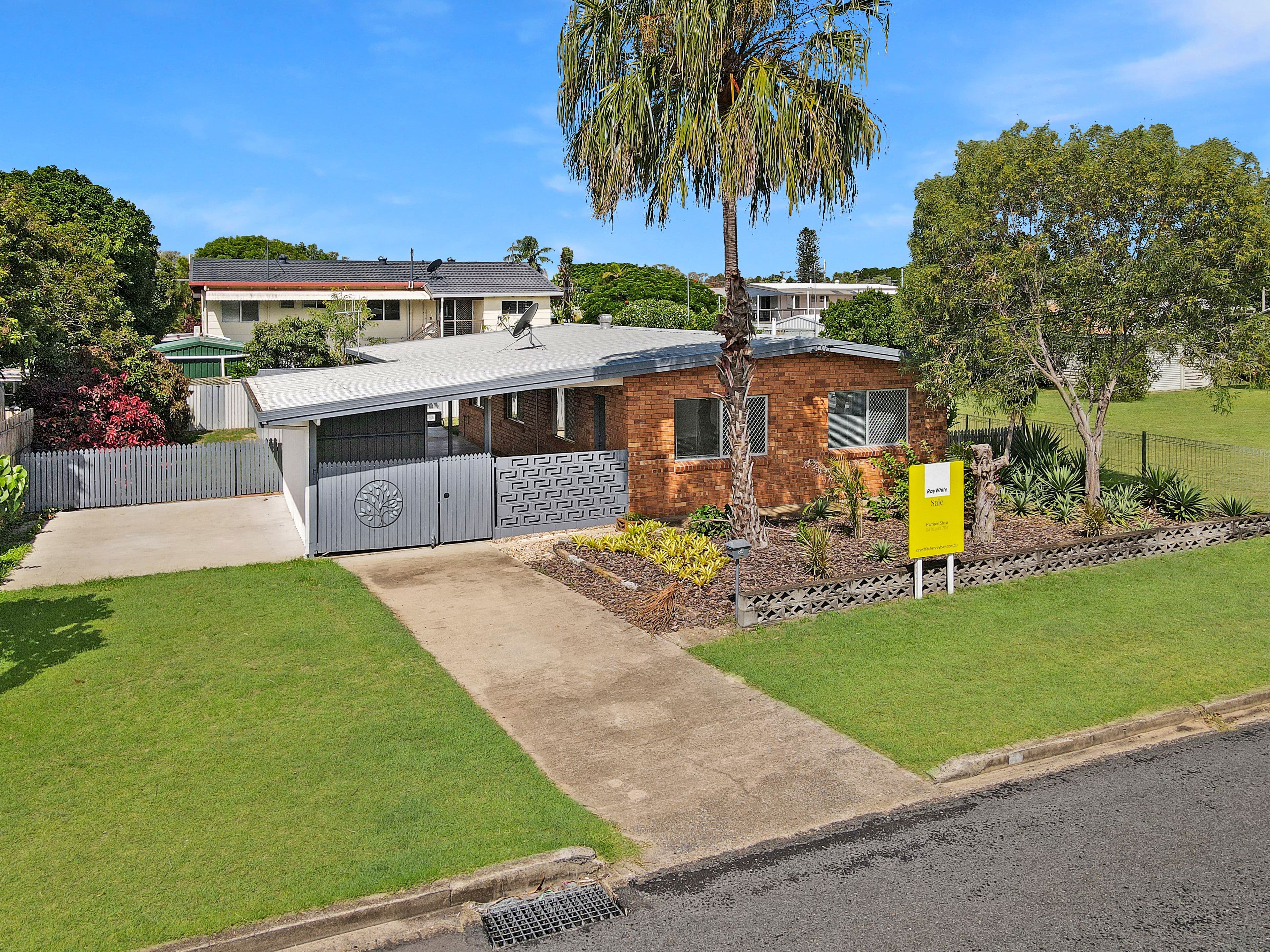 56 King Street, Urangan QLD 4655, Urangan - Thumbnail 2