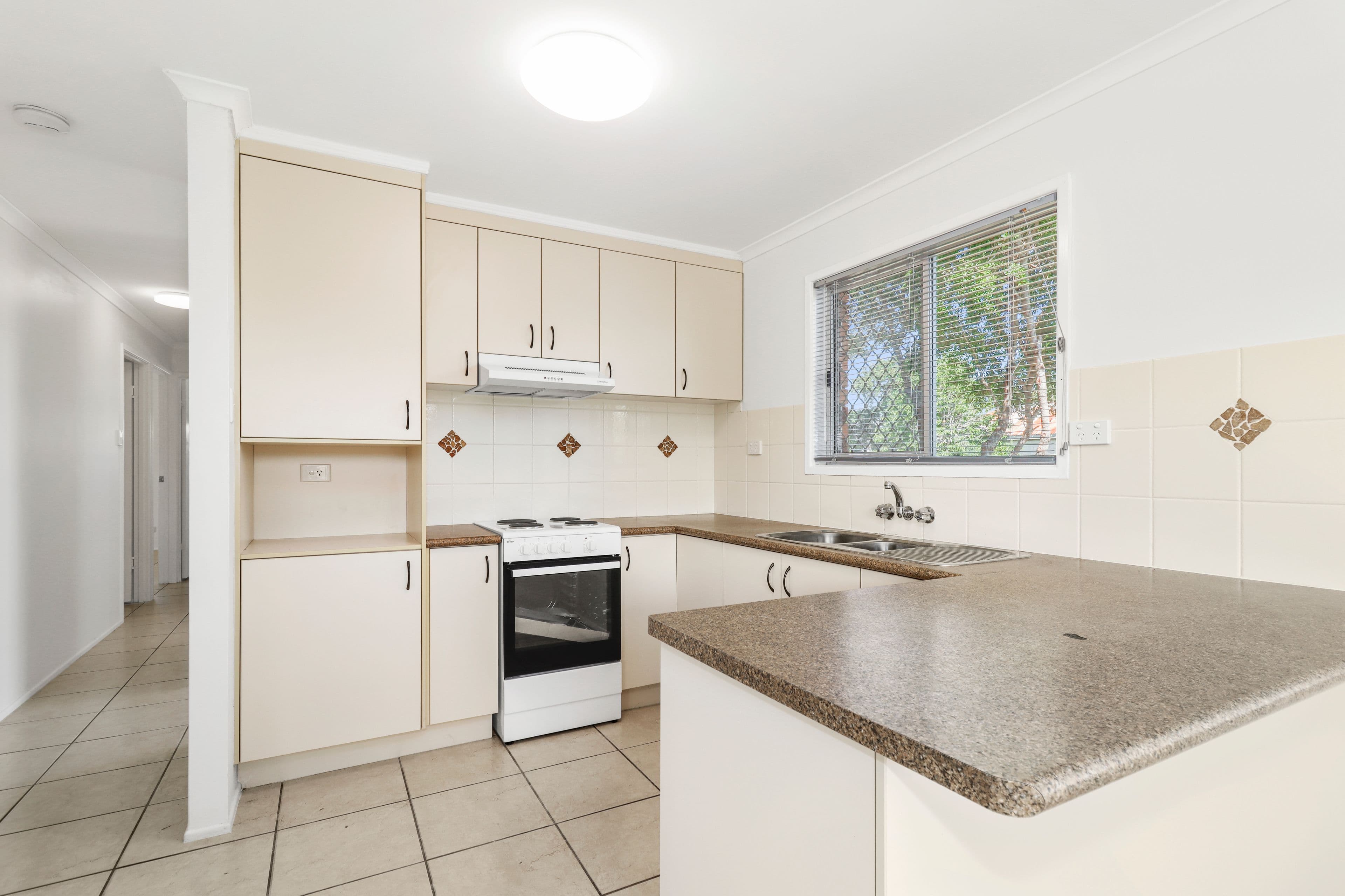 56 King Street, Urangan QLD 4655, Urangan - Thumbnail 5