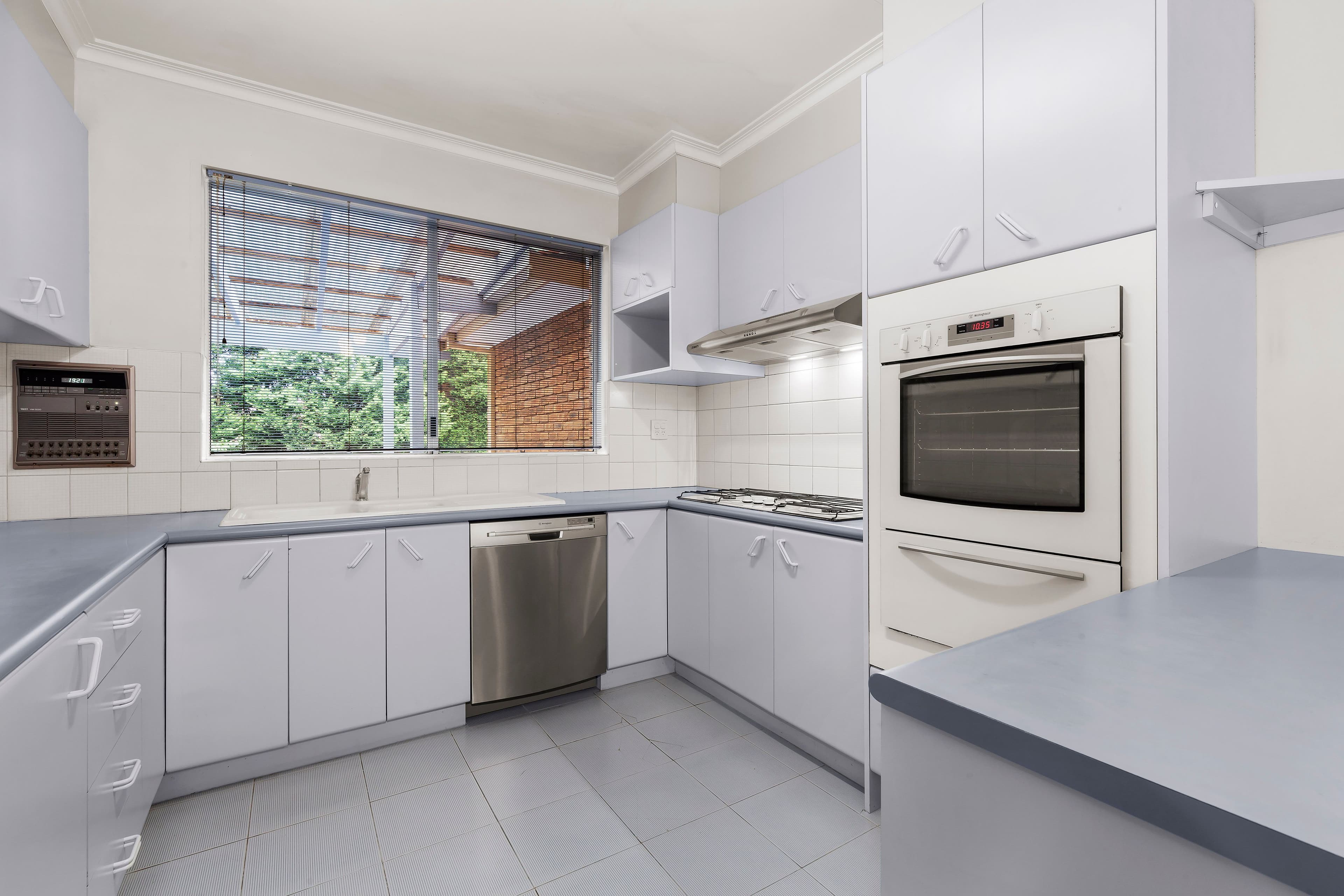 1 Zinnea Court, Mill Park VIC 3082, Mill Park - Thumbnail 3