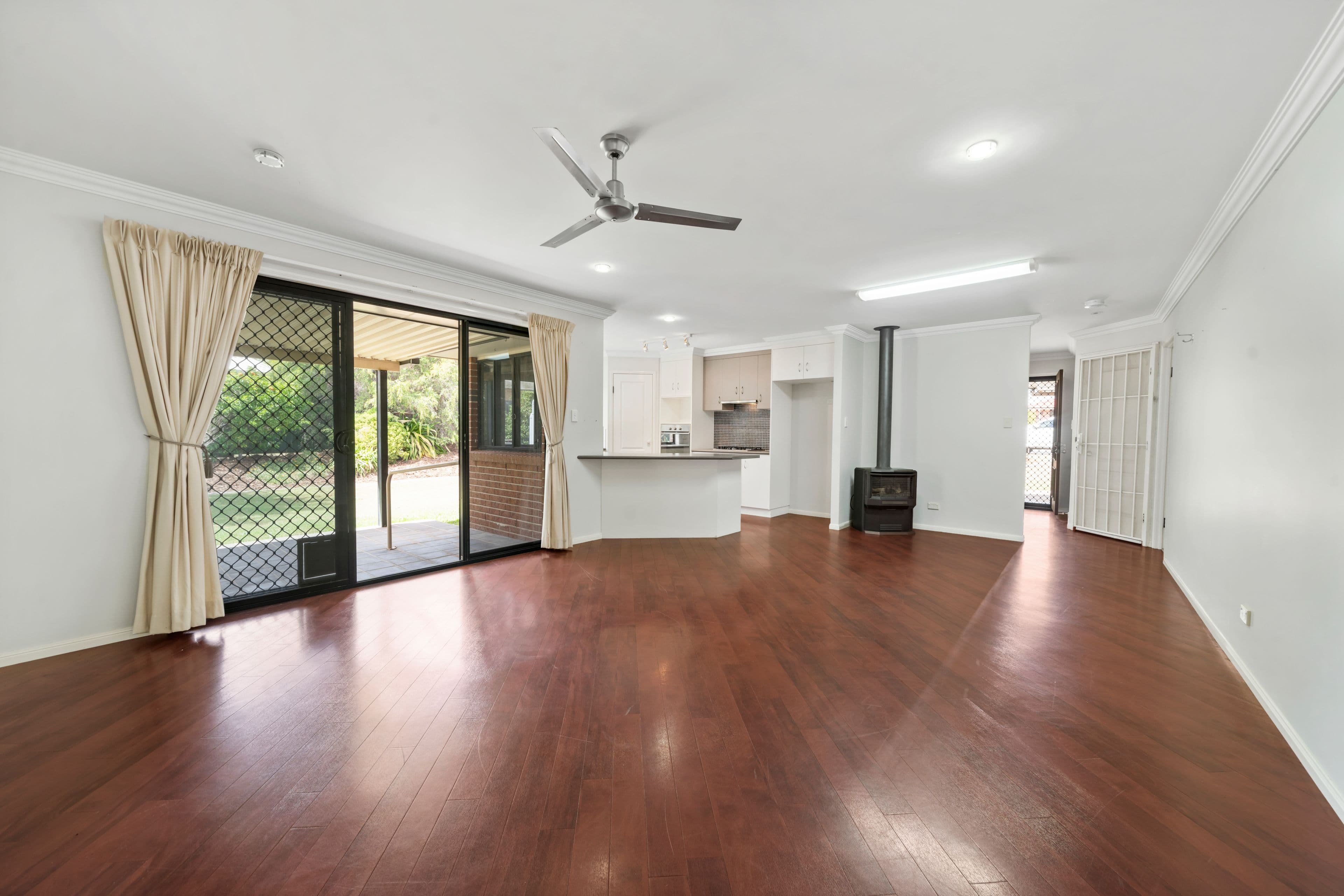 6 Matthew Court, Crows Nest QLD 4355, Crows Nest - Thumbnail 5