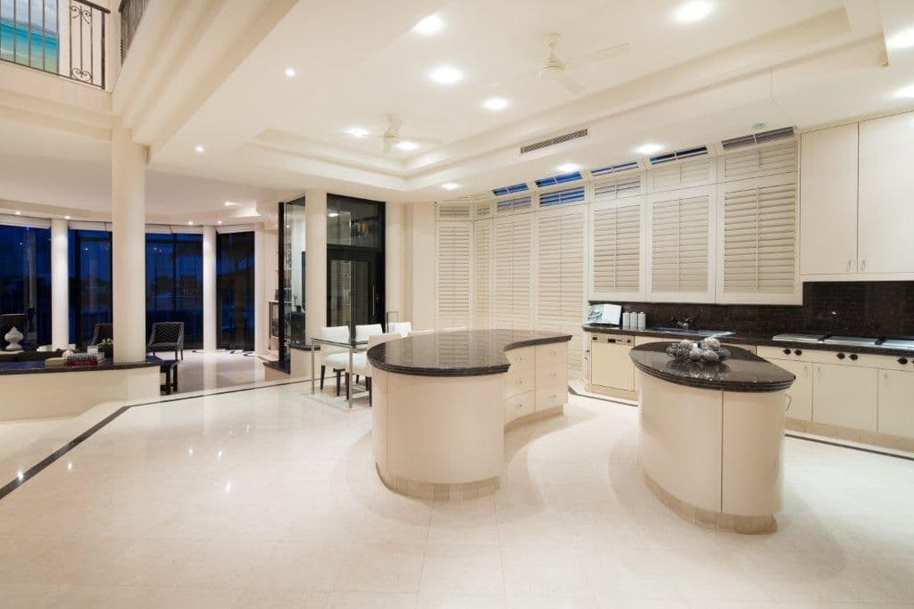 2 Wildash Street, SOUTHPORT QLD 4215, Southport - Thumbnail 8