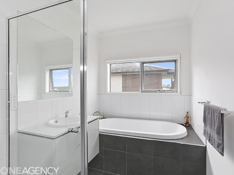 82 Armstrong Boulevard, Mount Duneed, Mount Duneed - Thumbnail 5