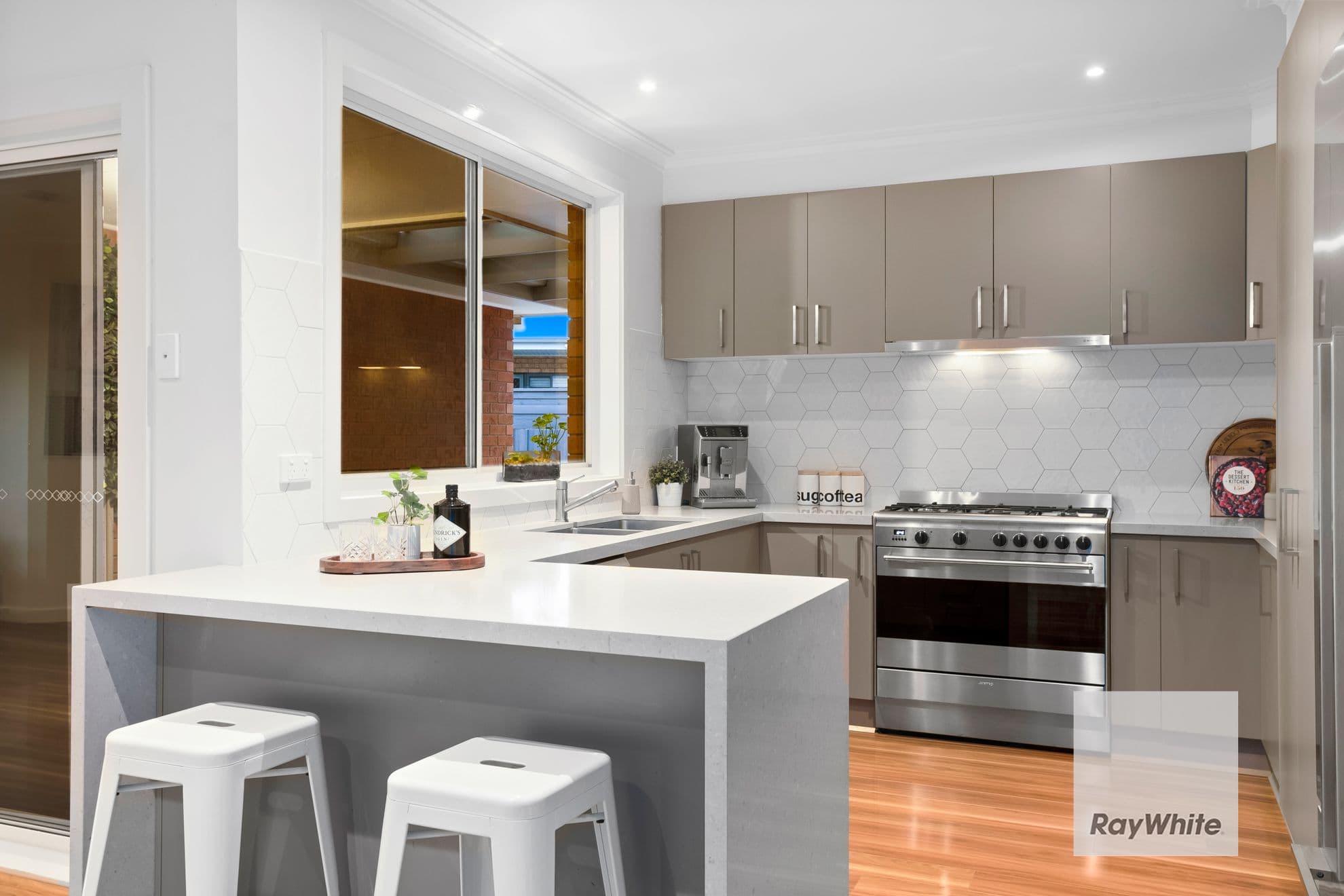 30 Messina Crescent, Taylors Lakes VIC 3038, Taylors Lakes - Thumbnail 5