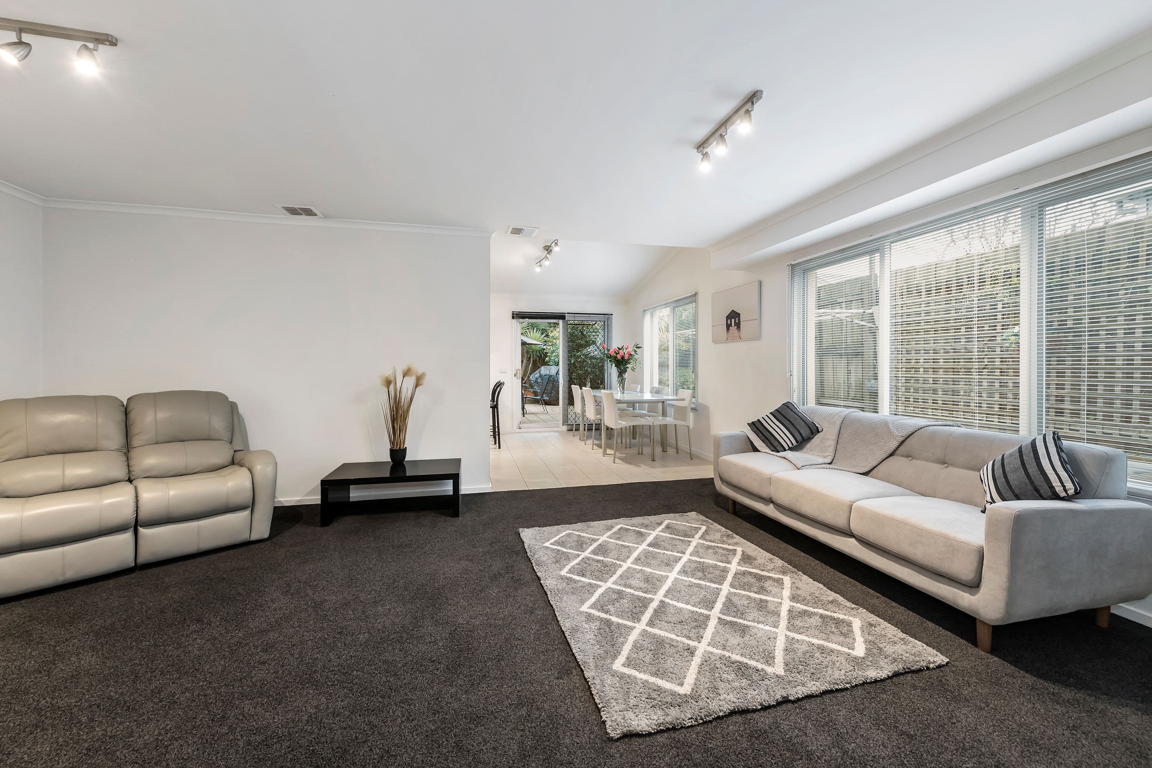 7 Warren Road, Mordialloc VIC 3195, Mordialloc - Thumbnail 2