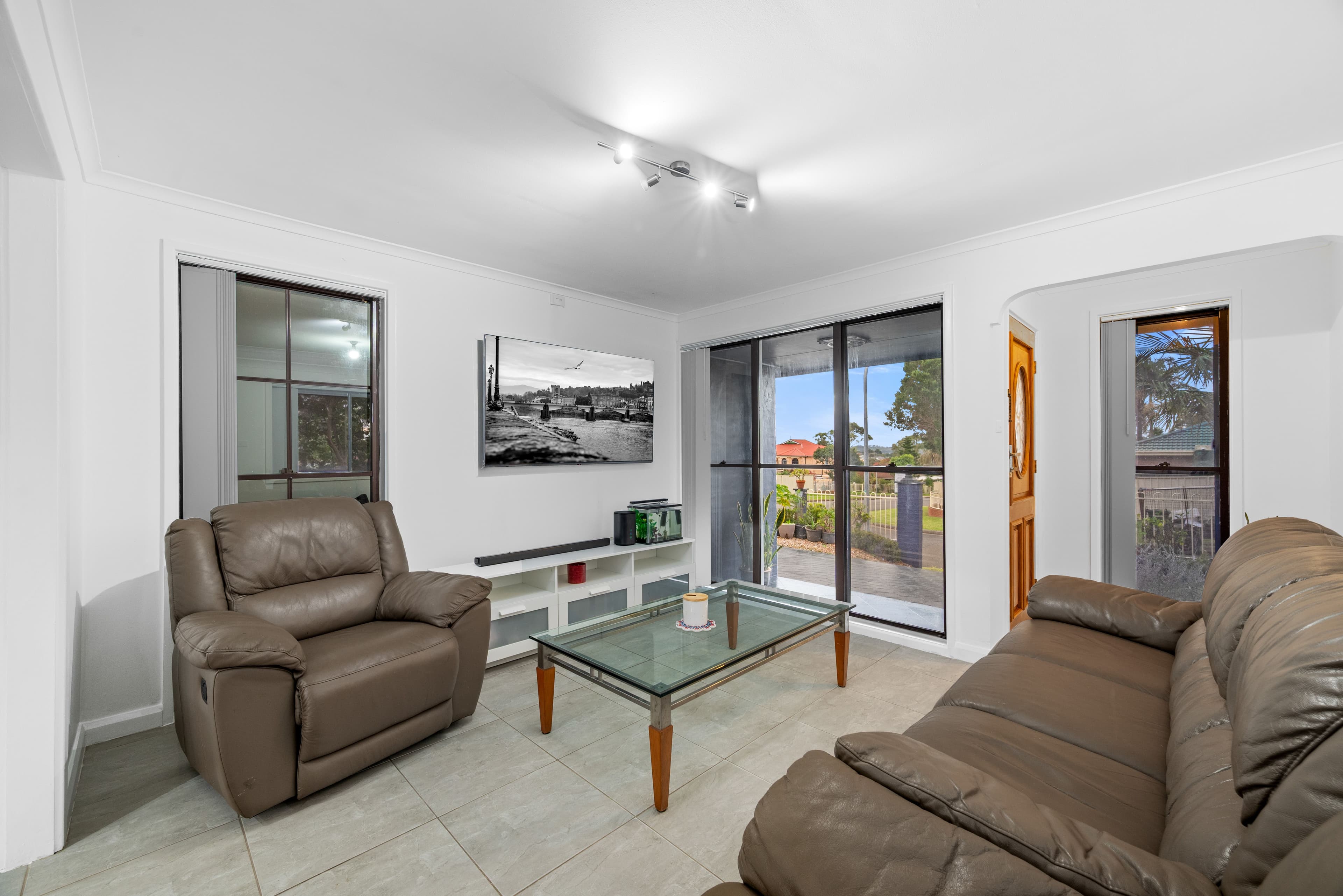 2 Ferdinand Place, Rosemeadow NSW 2560, Rosemeadow - Thumbnail 2