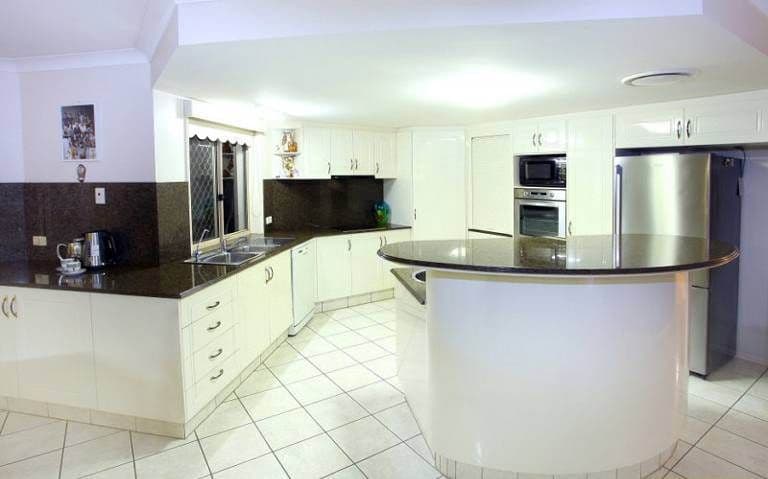 5 Lisa Court, Arundel QLD 4214, Arundel - Thumbnail 5