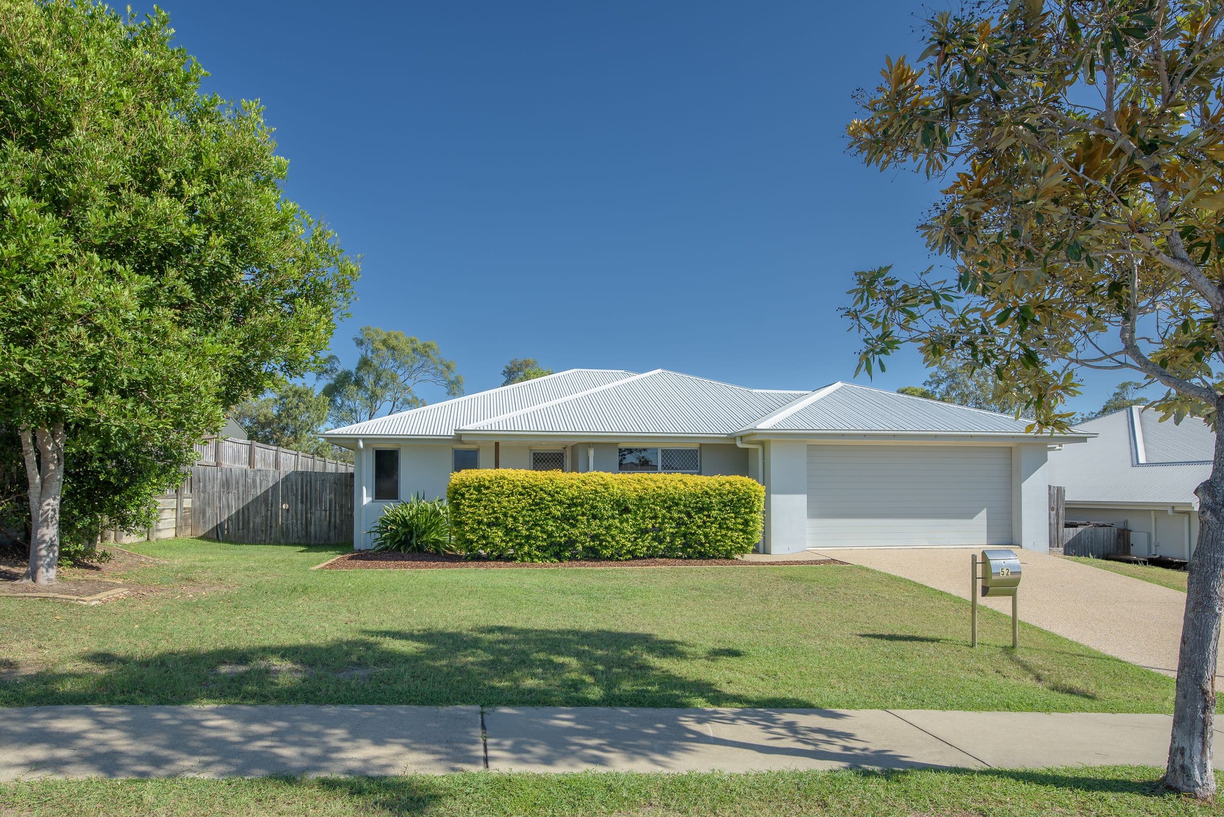52 Broadwater Place, New Auckland QLD 4680, New Auckland - Thumbnail 2
