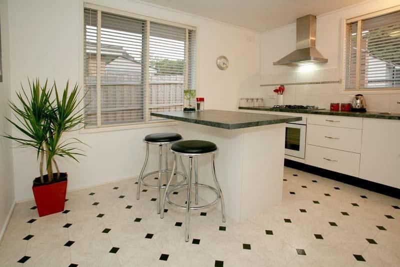 6 Tamala Avenue, NOTTING HILL VIC 3168, Notting Hill - Thumbnail 2