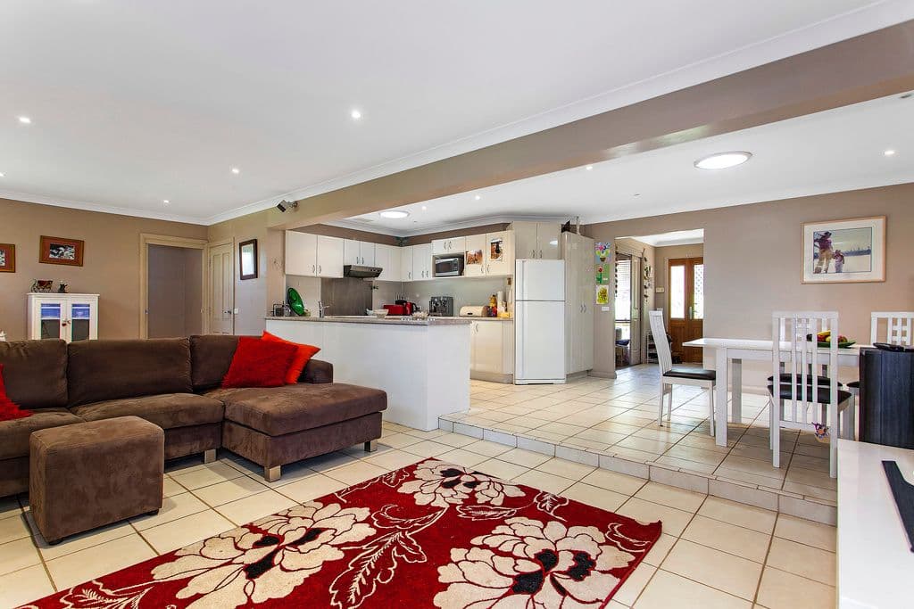 6 Woodcrest Close, Kincumber - Thumbnail 2