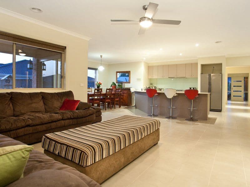 15 Parkedge Circuit, ROSEBUD VIC 3939, Rosebud - Thumbnail 2