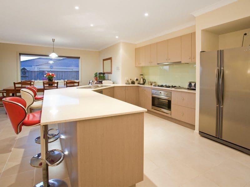 15 Parkedge Circuit, ROSEBUD VIC 3939, Rosebud - Thumbnail 3