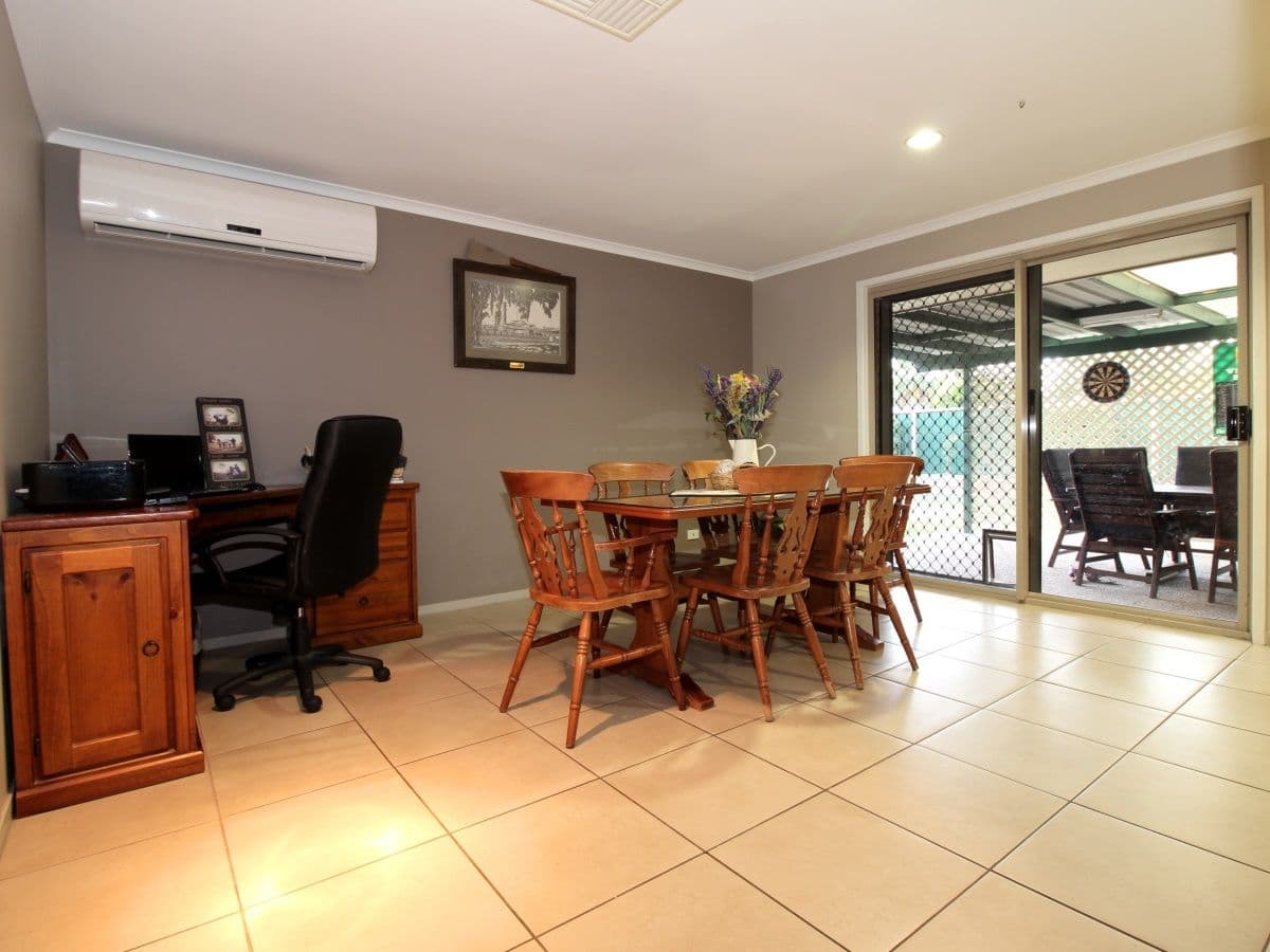 91 Moody Street, Emerald QLD 4720, Emerald - Thumbnail 6
