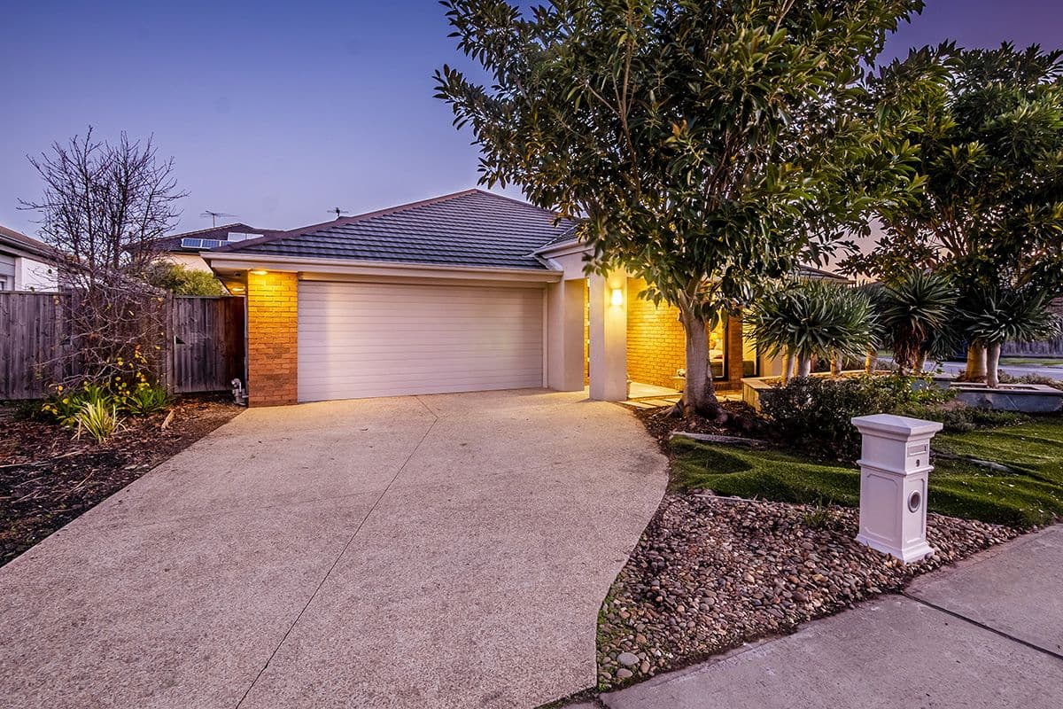 9 Brookwater Parade, Lyndhurst VIC 3975, Lyndhurst - Image 1