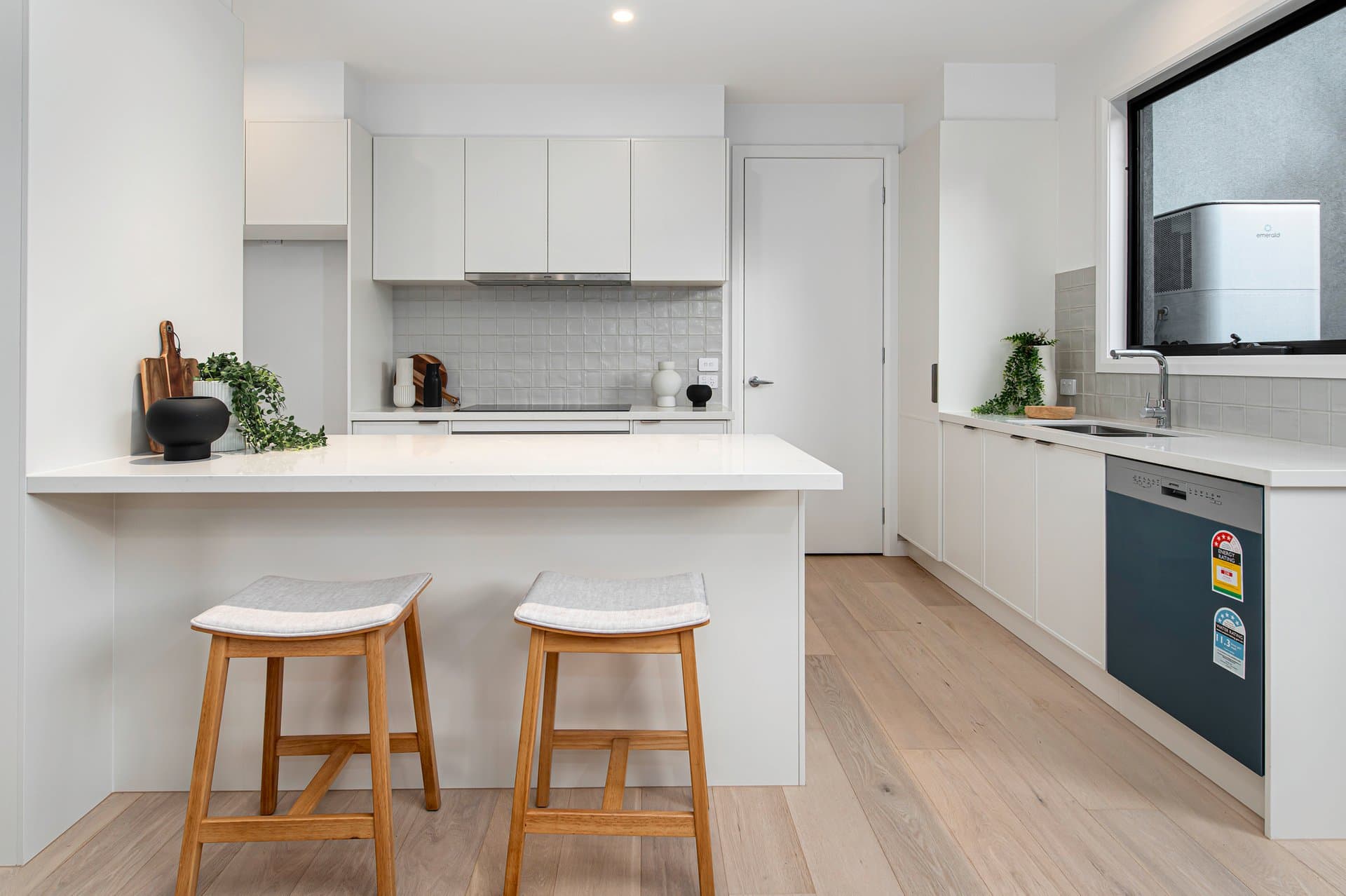 1/2 Cook Road, Mitcham - Thumbnail 2