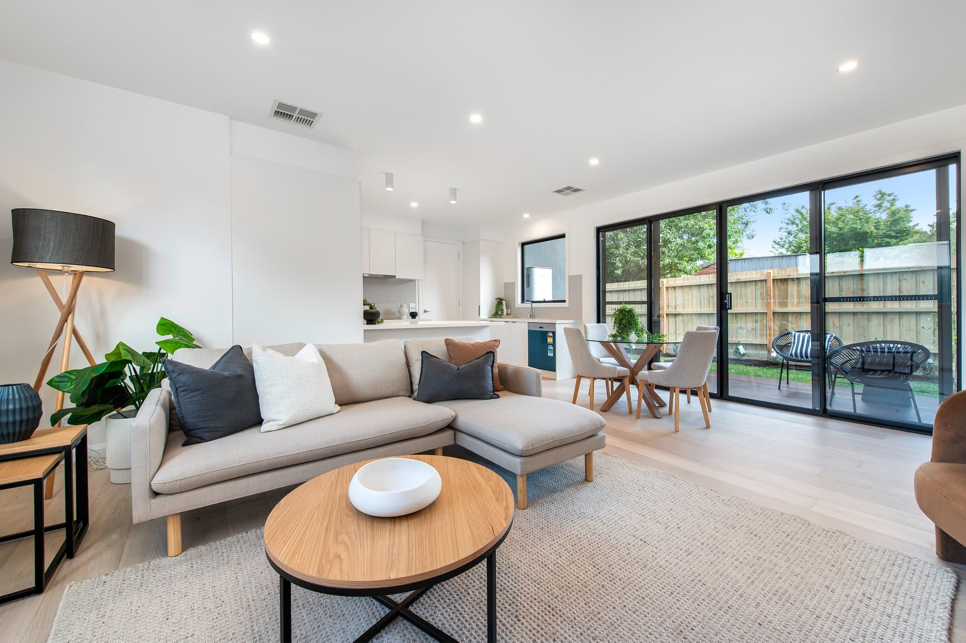 1/2 Cook Road, Mitcham - Thumbnail 4