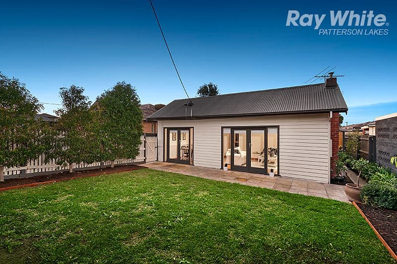 23 Bondi Road, Bonbeach VIC 3196, Bonbeach - Thumbnail 2