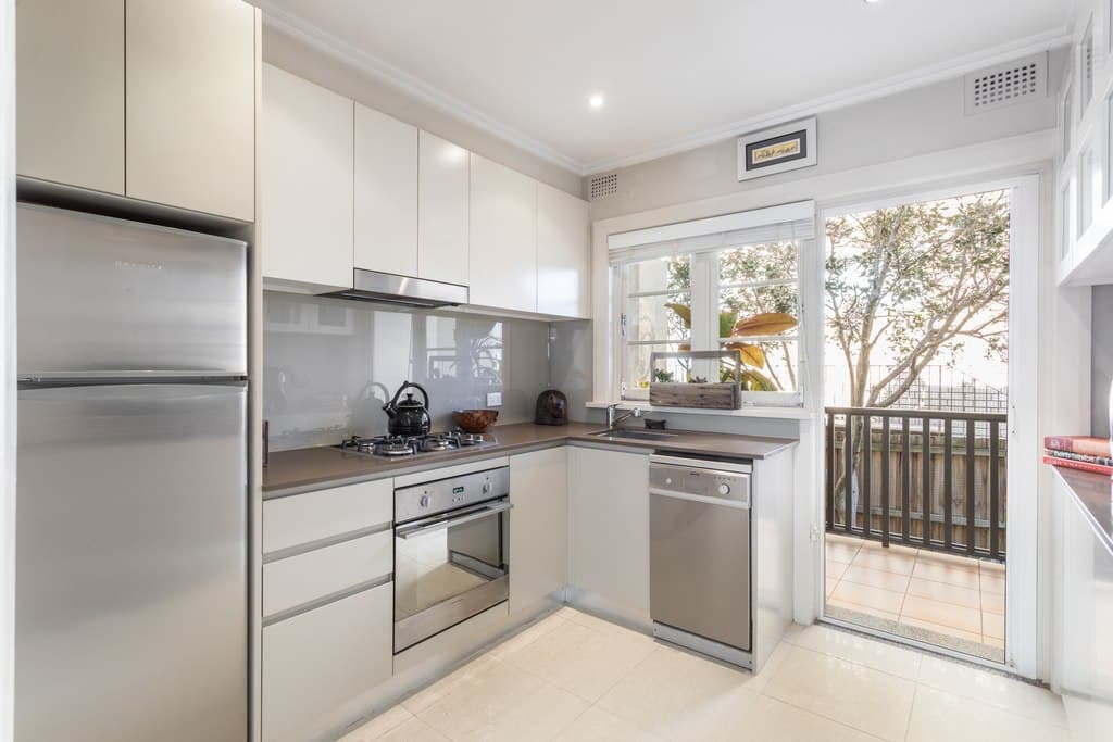 2/7 Spruson Street, Neutral Bay - Thumbnail 4