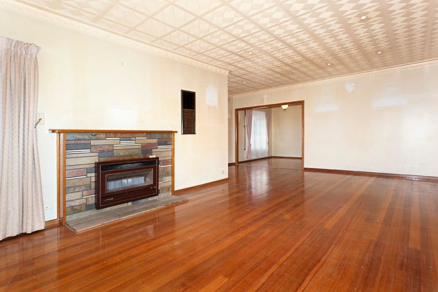 10 Southwold Street, ST ALBANS VIC 3021, St Albans - Thumbnail 2