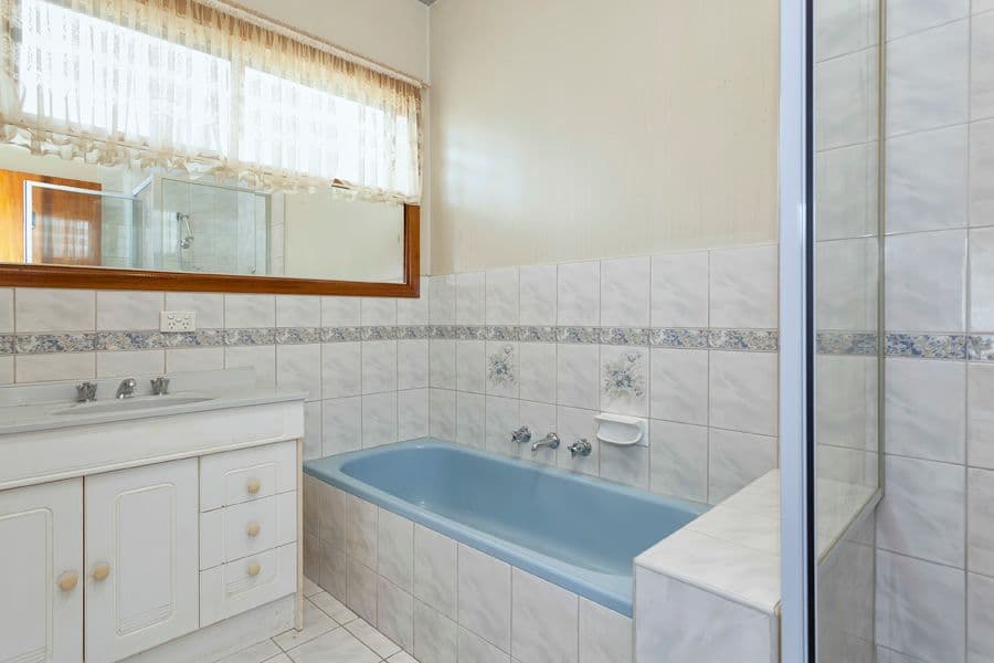 10 Southwold Street, ST ALBANS VIC 3021, St Albans - Thumbnail 6