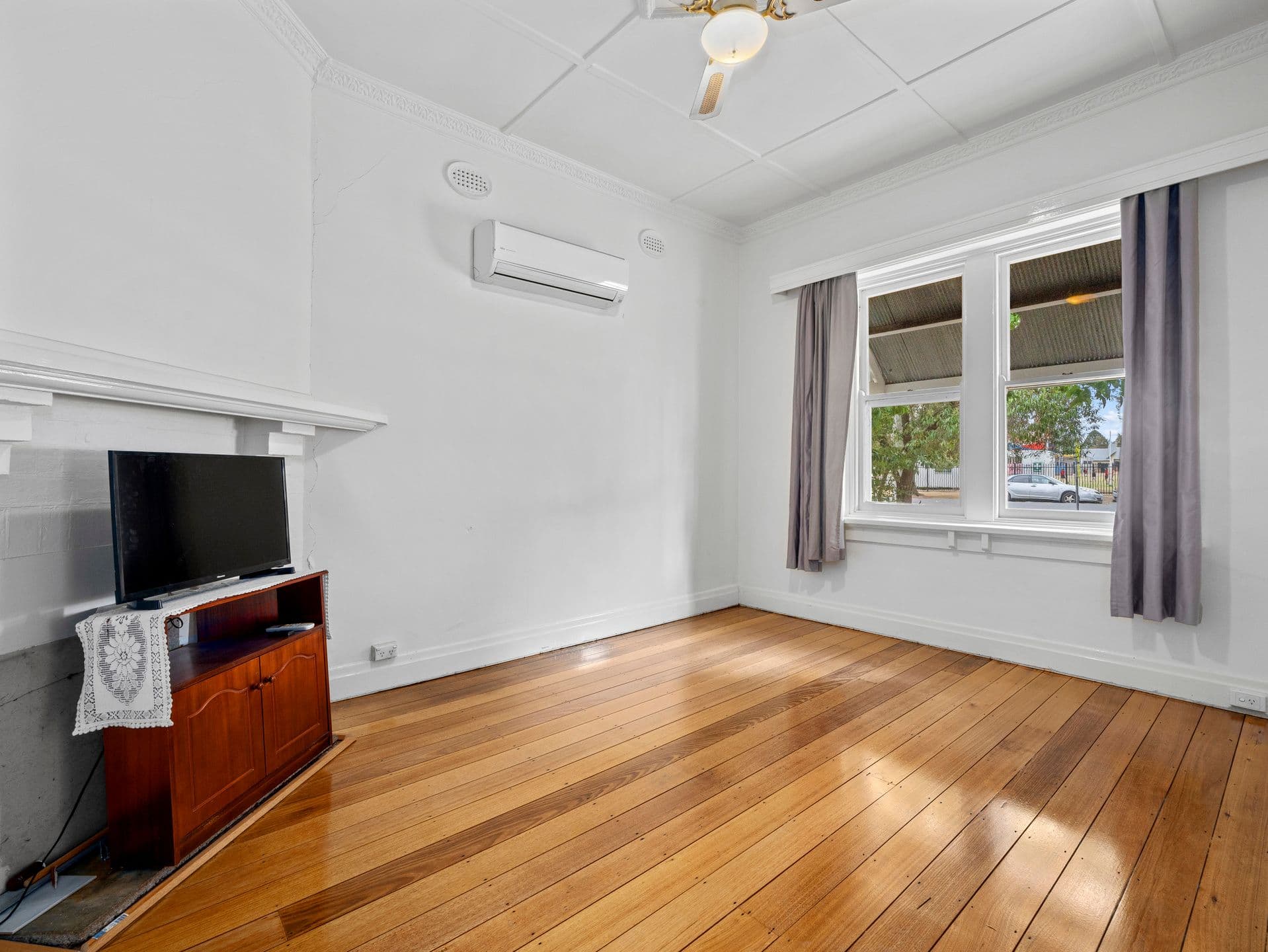 52 Goomalibee Street, Benalla VIC 3672, Benalla - Thumbnail 6
