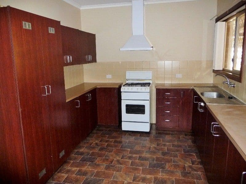 4 Slattery Close, MILLARS WELL WA 6714, Millars Well - Thumbnail 2