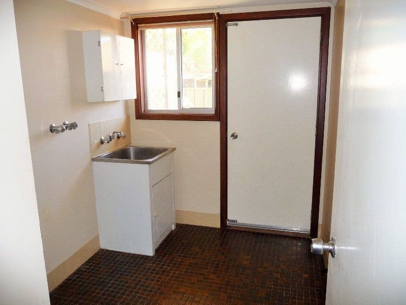 4 Slattery Close, MILLARS WELL WA 6714, Millars Well - Thumbnail 4