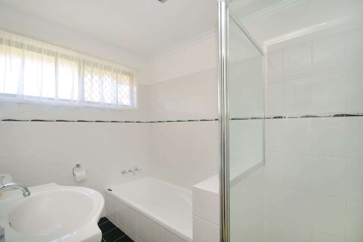 7 Lotus Crescent, Centenary Heights QLD 4350, Centenary Heights - Thumbnail 7
