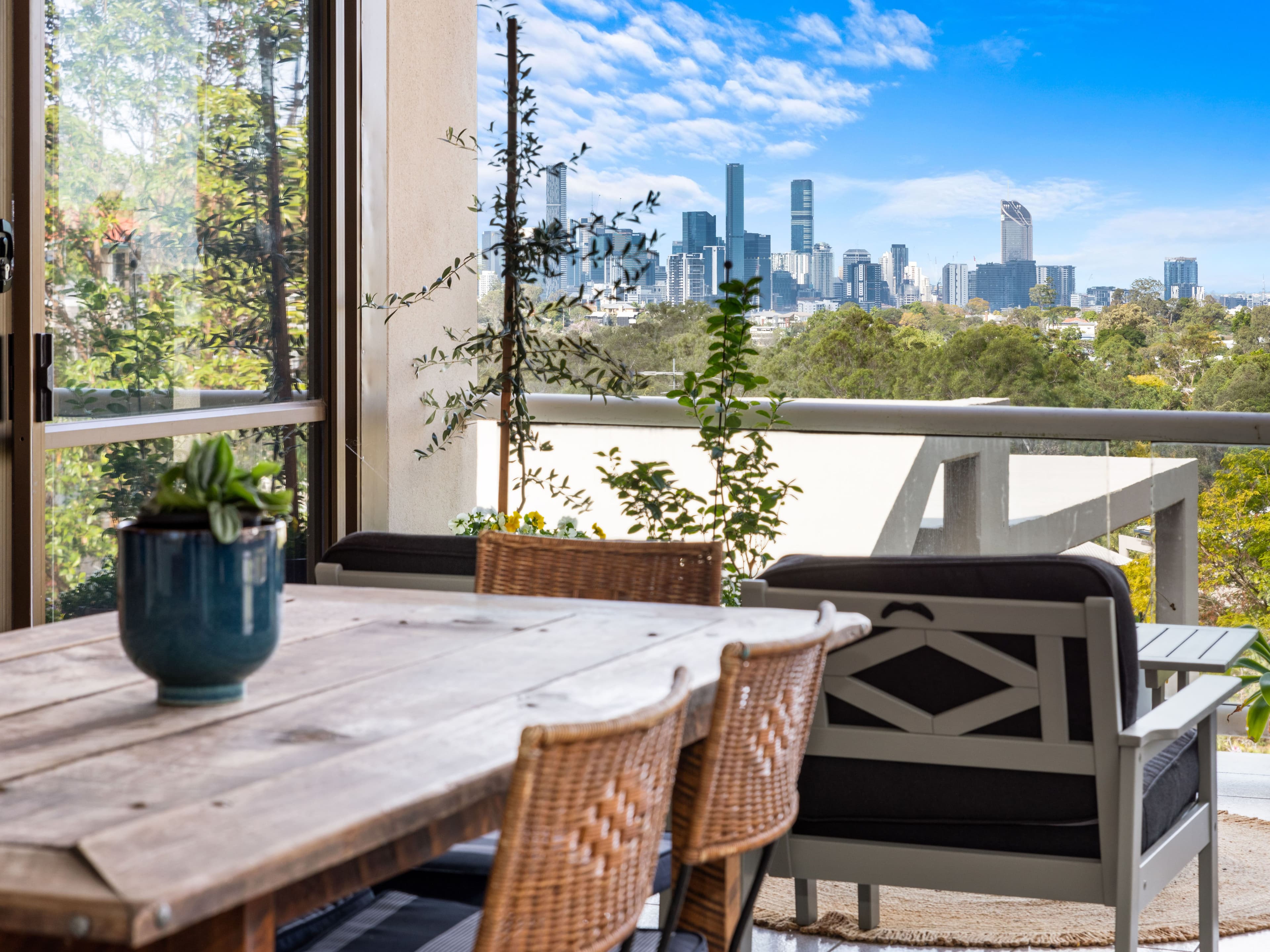 6 Golden Orchid Close, Bardon QLD 4065, Bardon - Thumbnail 2