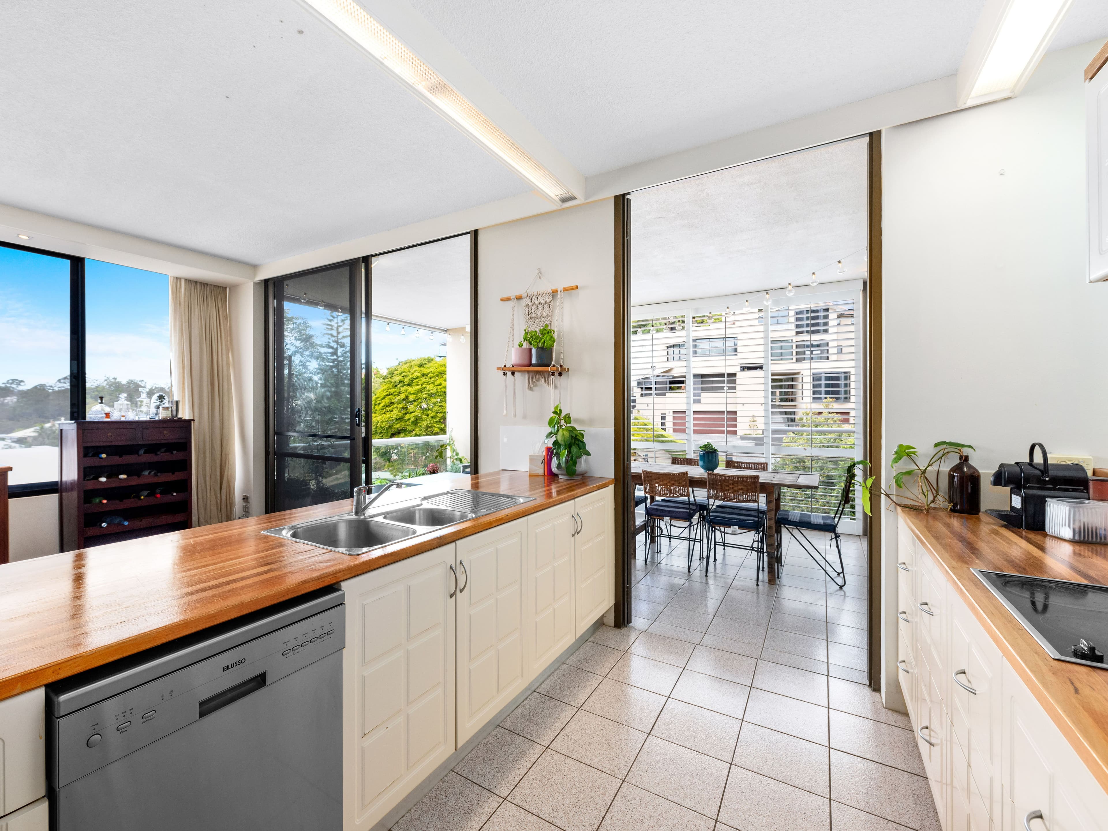6 Golden Orchid Close, Bardon QLD 4065, Bardon - Thumbnail 4