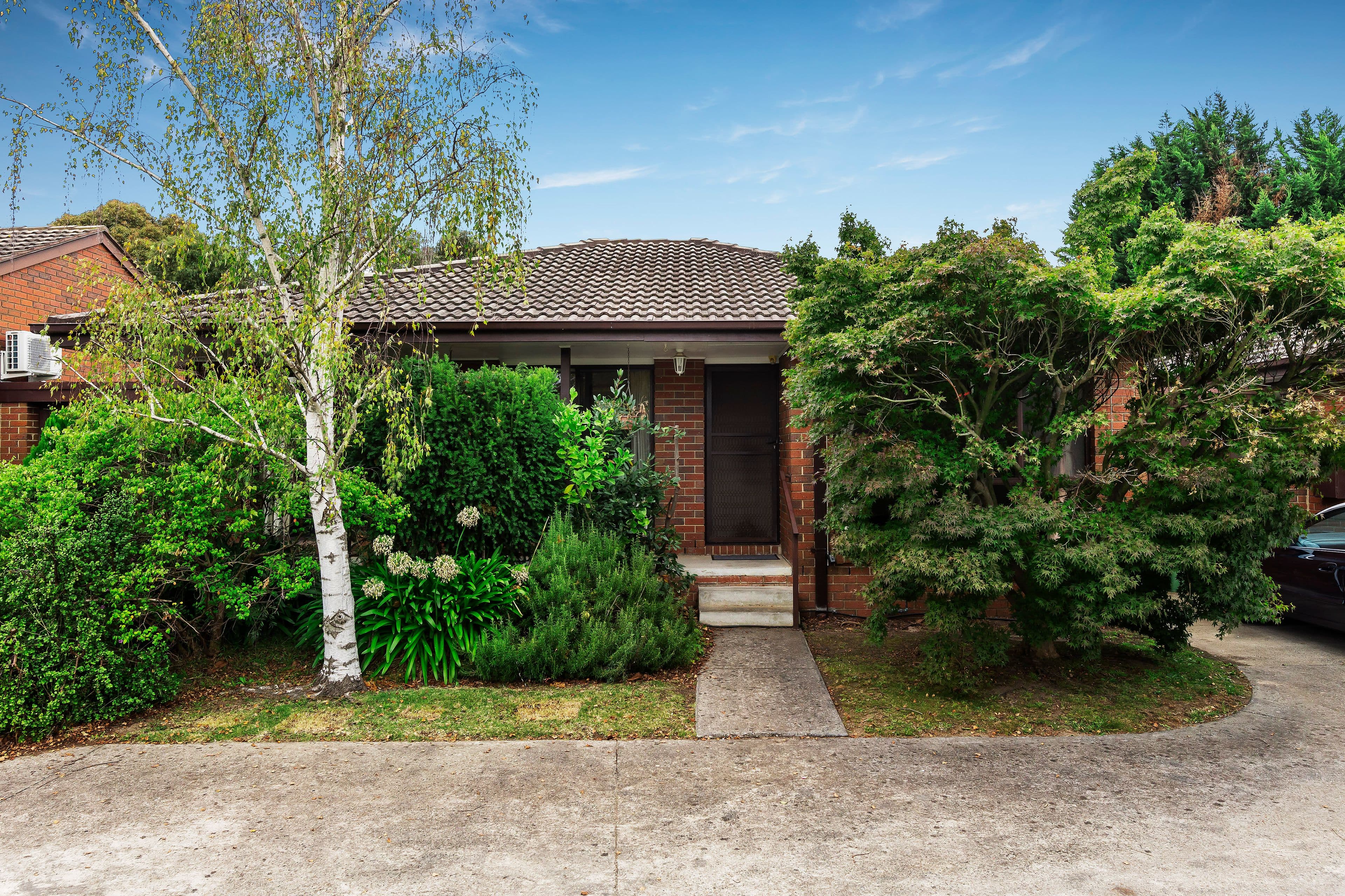 18 Boxwood Avenue, Calderwood, Calderwood - Image 1