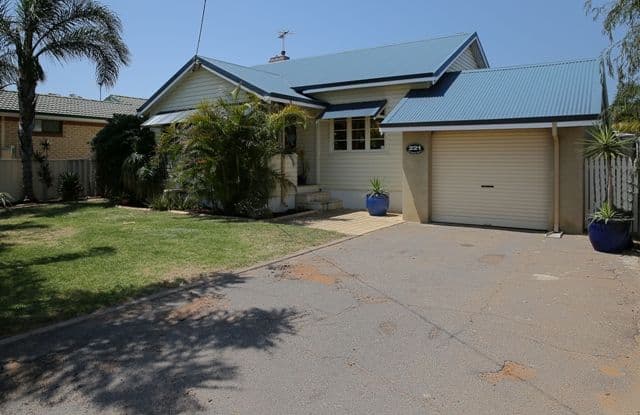 221 Durlacher Street, GERALDTON WA 6530, Geraldton - Thumbnail 2