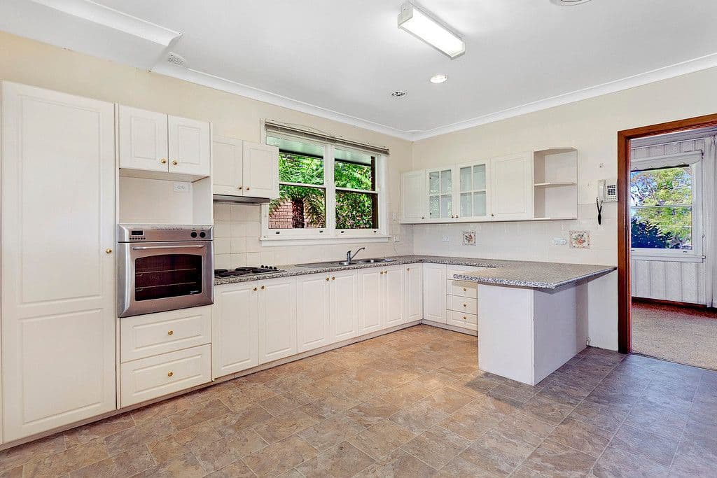 20 Malbara Crescent, FRENCHS FOREST NSW 2086, Frenchs Forest - Thumbnail 2