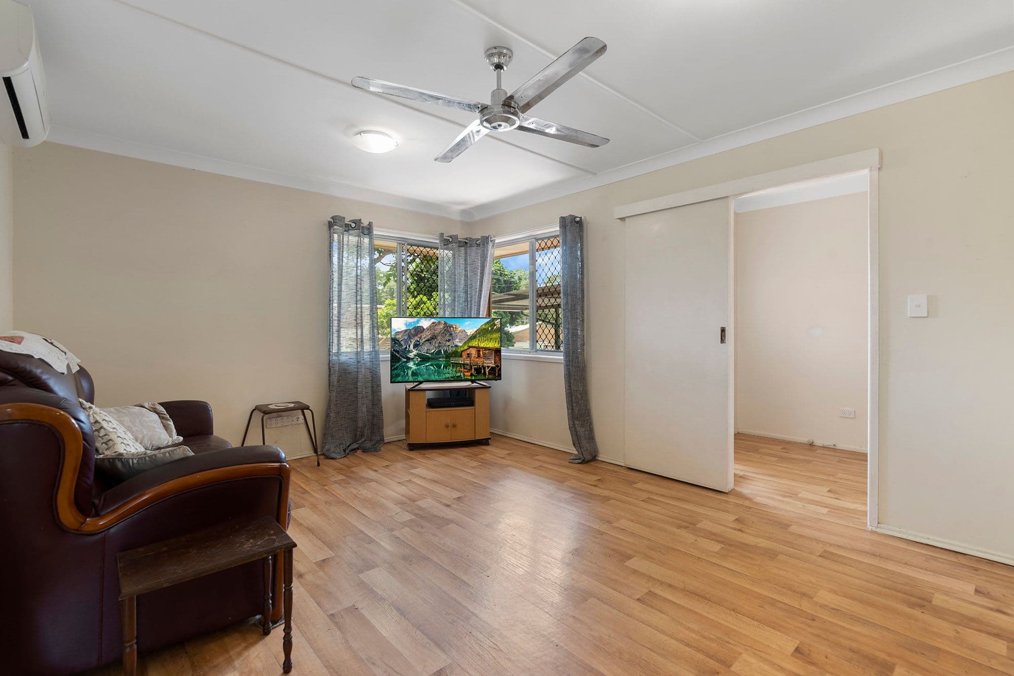 12 Esplen Street, Slacks Creek QLD 4127, Slacks Creek - Thumbnail 2
