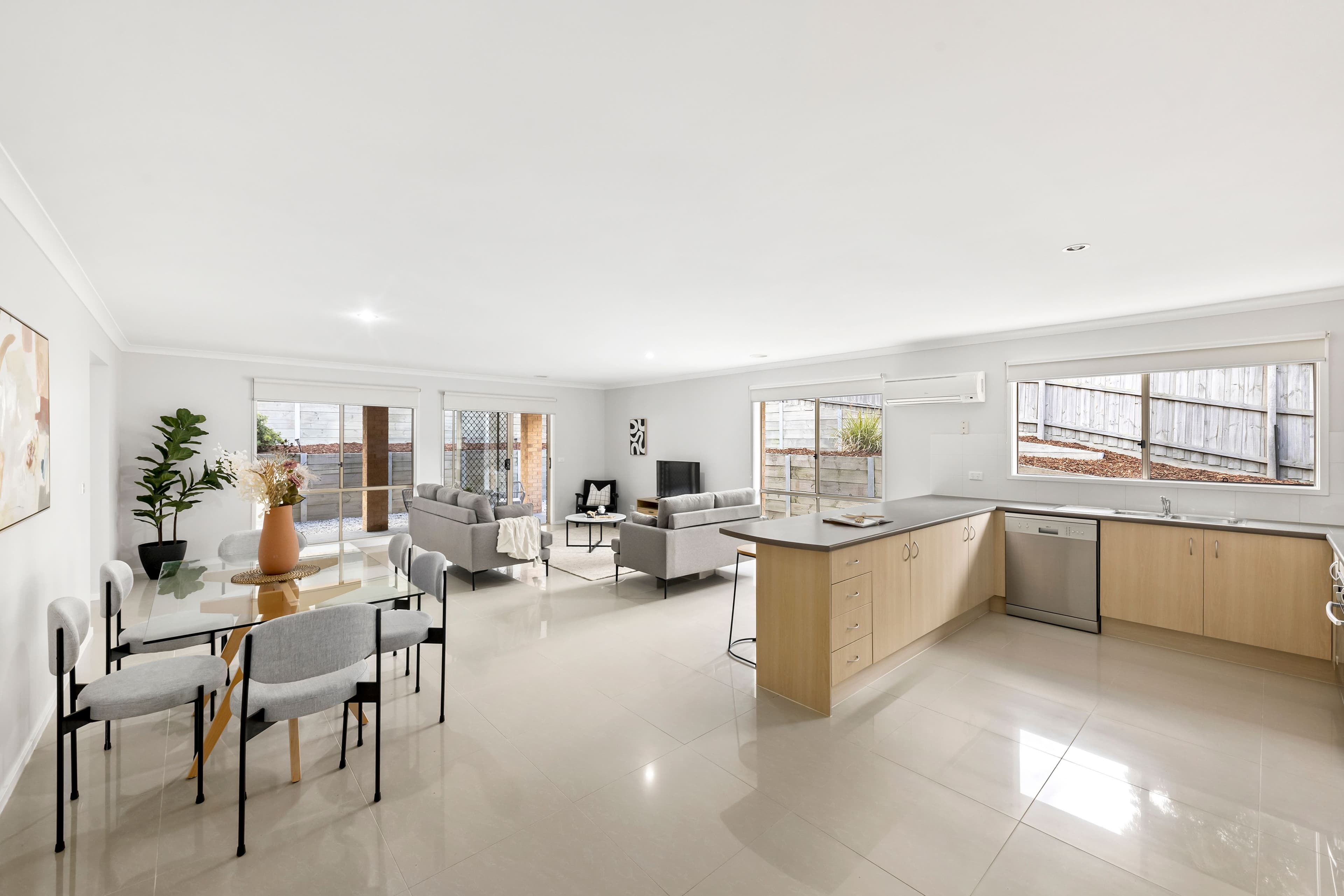 142 Phillip Drive, Sunbury VIC 3429, Sunbury - Thumbnail 4