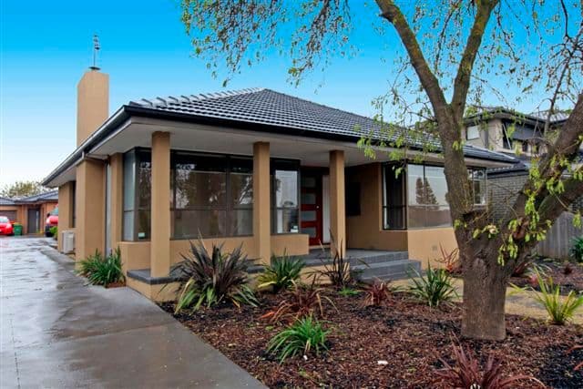 16 Gordon Street, TULLAMARINE VIC 3043, Tullamarine - Thumbnail 2