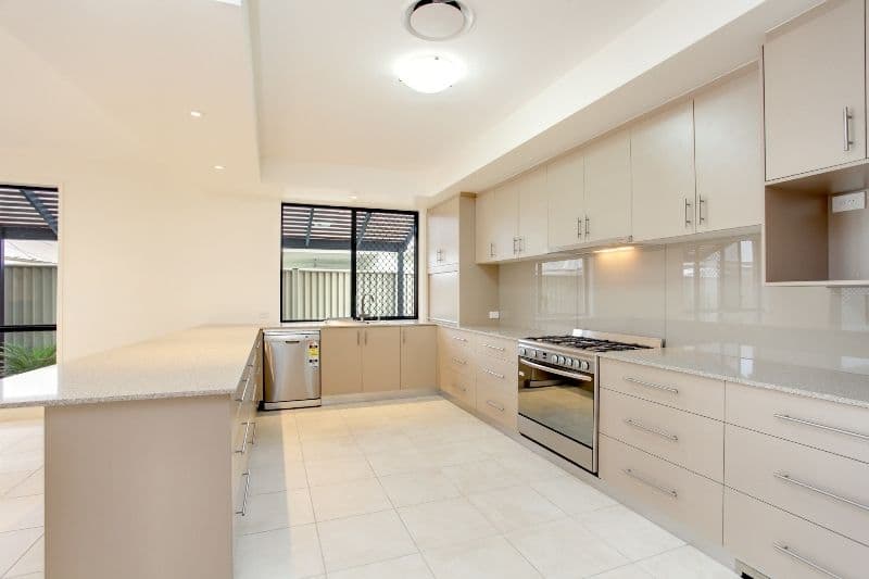 5 Airlie Crescent, Pelican Waters QLD 4551, Pelican Waters - Thumbnail 4