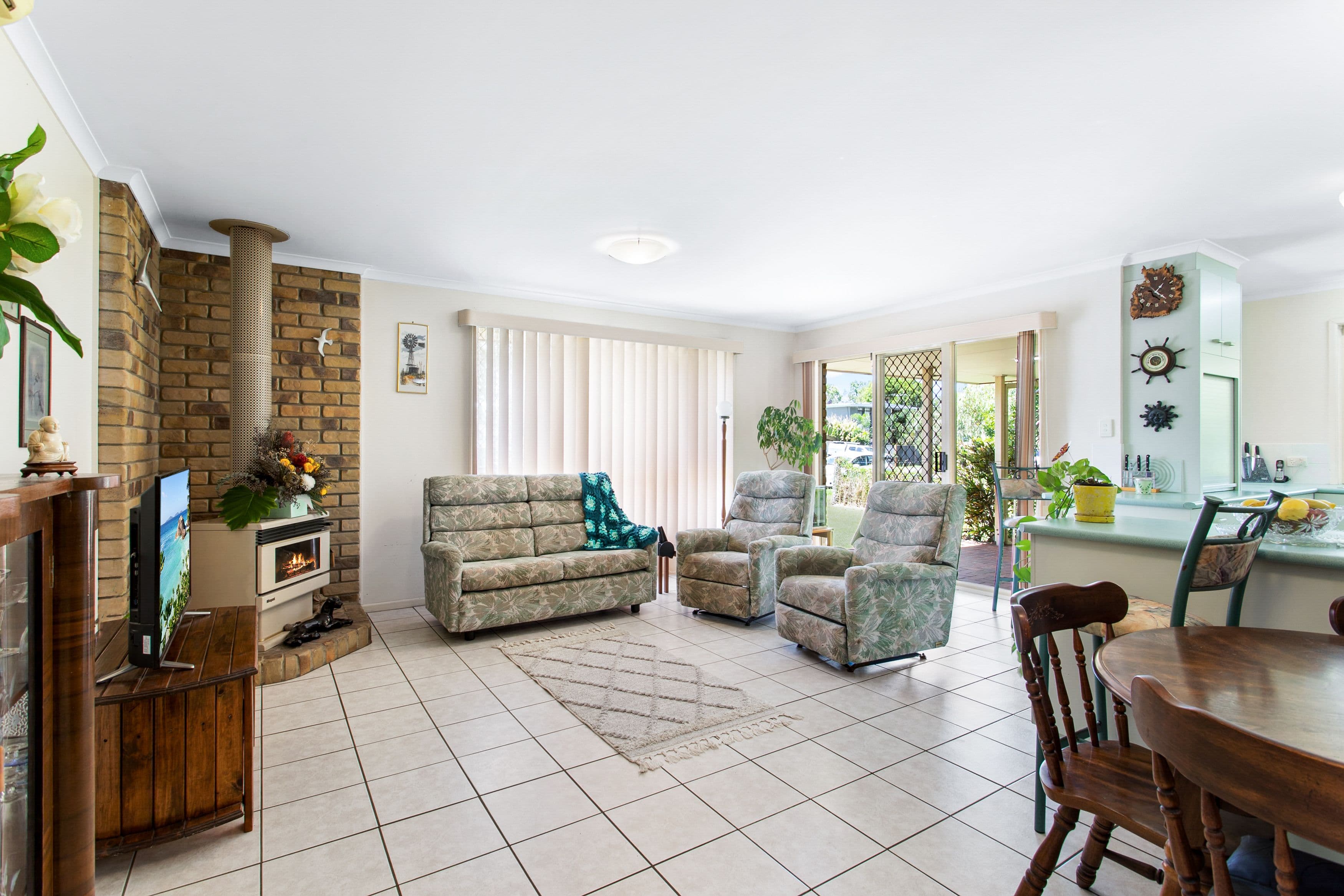 1859 Pumicestone Road, Toorbul QLD 4510, Toorbul - Thumbnail 2