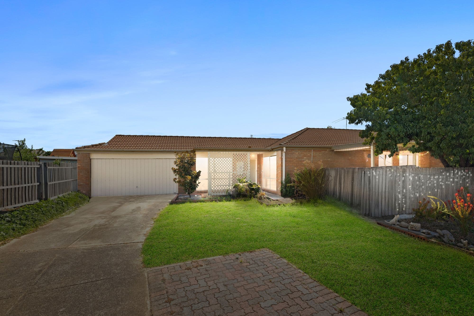 4 Holmesdale Close, Werribee VIC 3030, Werribee - Image 1