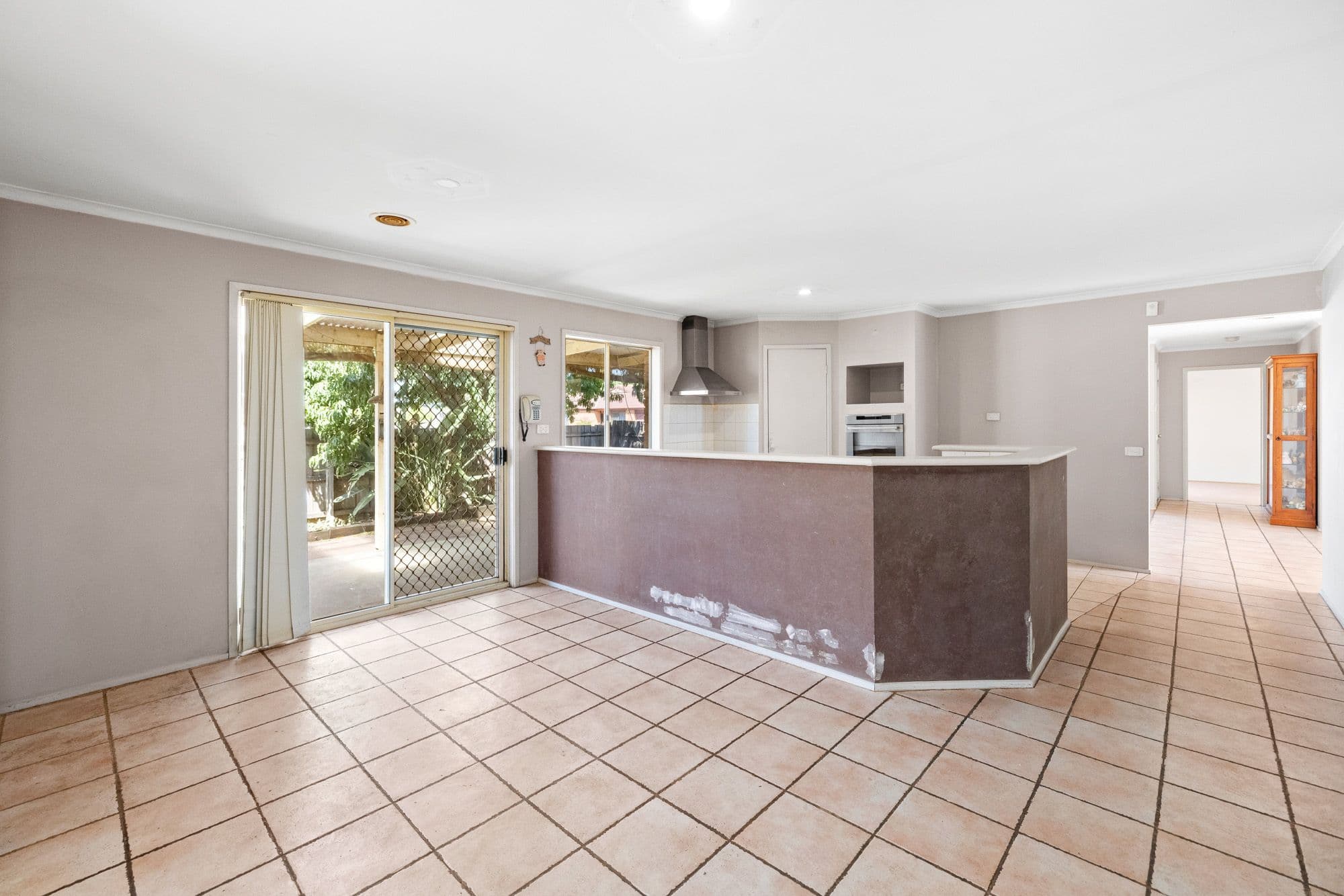 4 Holmesdale Close, Werribee VIC 3030, Werribee - Thumbnail 3