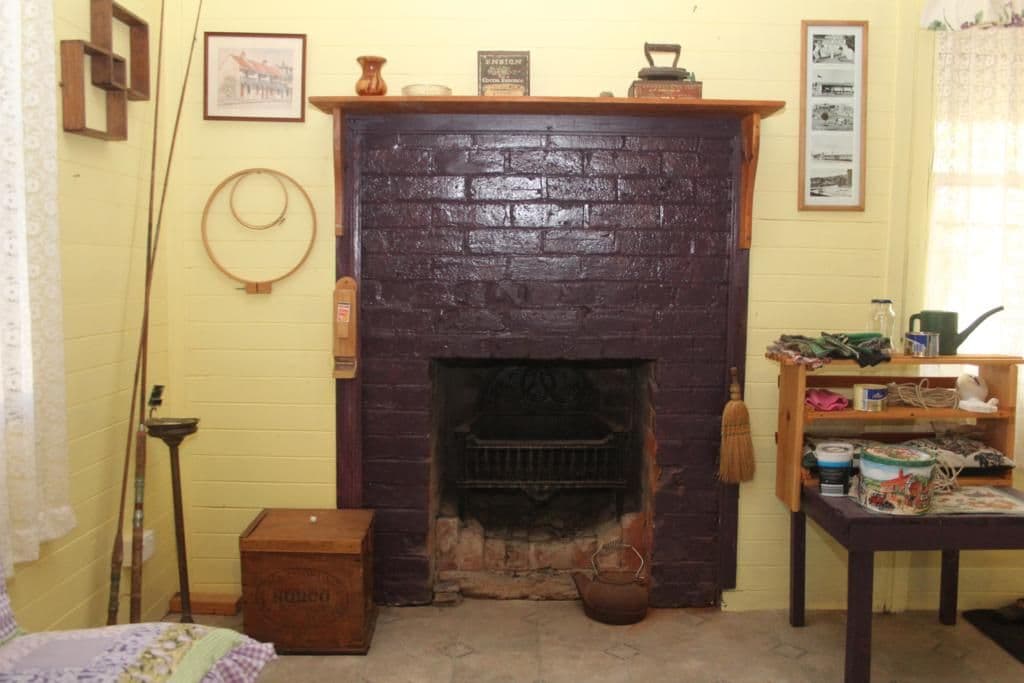93 Rayleigh Street, WALLANGARRA QLD 4383, Wallangarra - Thumbnail 3
