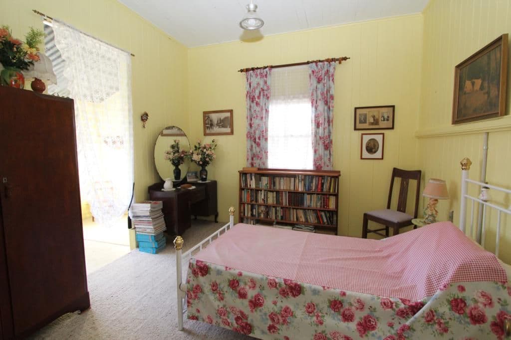 93 Rayleigh Street, WALLANGARRA QLD 4383, Wallangarra - Thumbnail 6