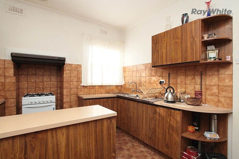 20 Curlew Avenue, ALTONA VIC 3018, Altona - Thumbnail 4
