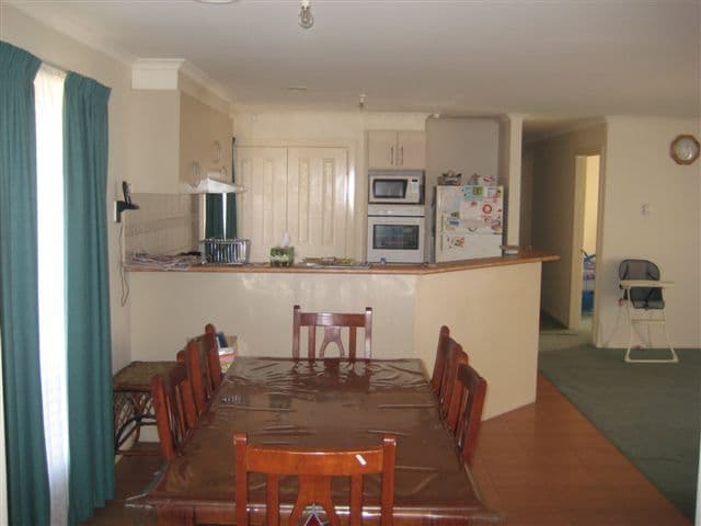 11 Glama Court, ROXBURGH PARK VIC 3064, Roxburgh Park - Thumbnail 3