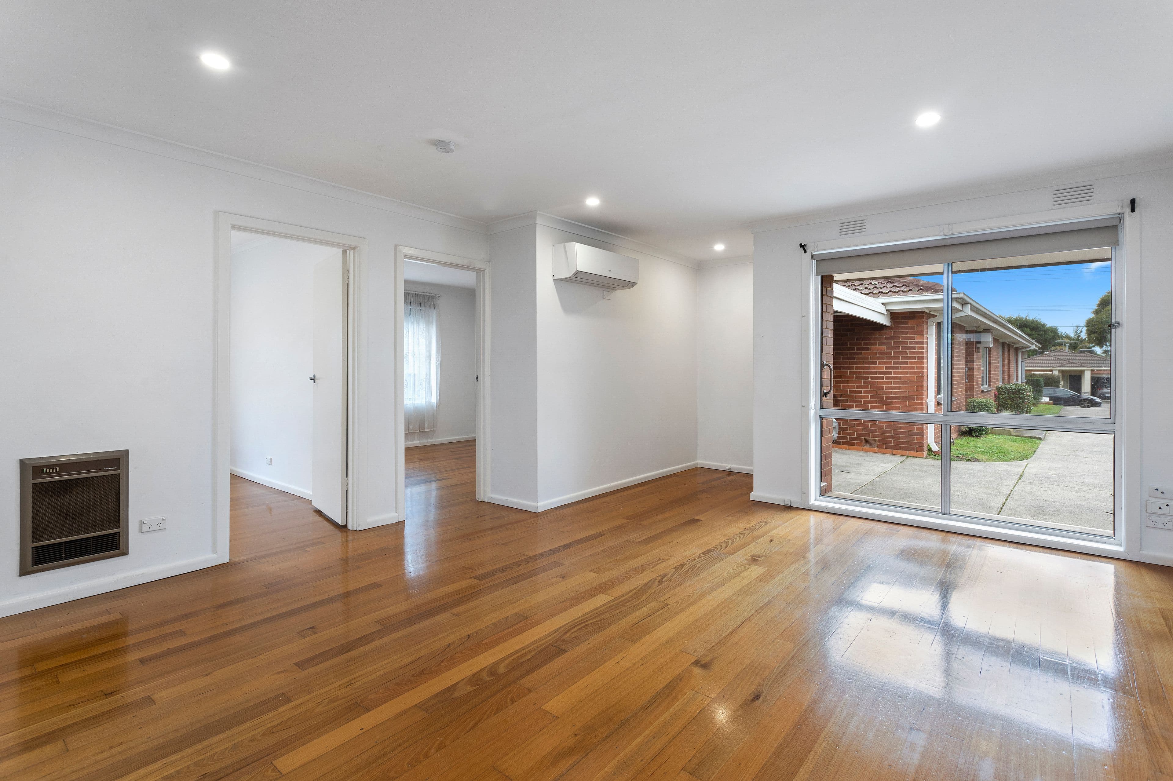 11-15 Axelton Street, Cheltenham VIC 3192, Cheltenham - Image 1