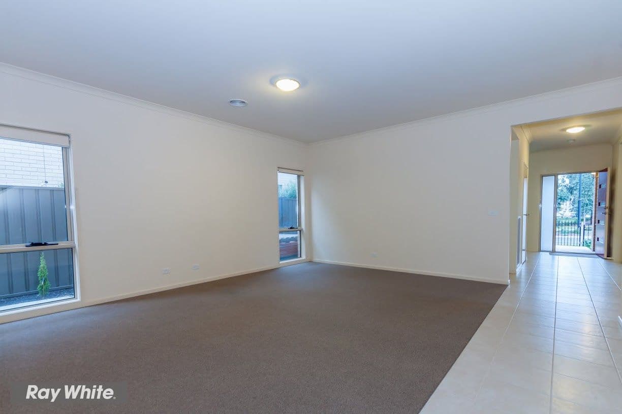 60 Boardwalk Boulevard, POINT COOK VIC 3030, Point Cook - Thumbnail 4