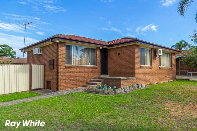 1 Rimfire Close, BOSSLEY PARK NSW 2176, Bossley Park - Thumbnail 2