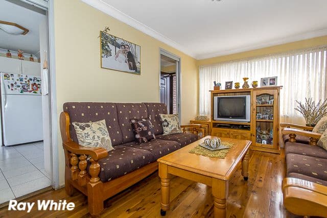 1 Rimfire Close, BOSSLEY PARK NSW 2176, Bossley Park - Thumbnail 3