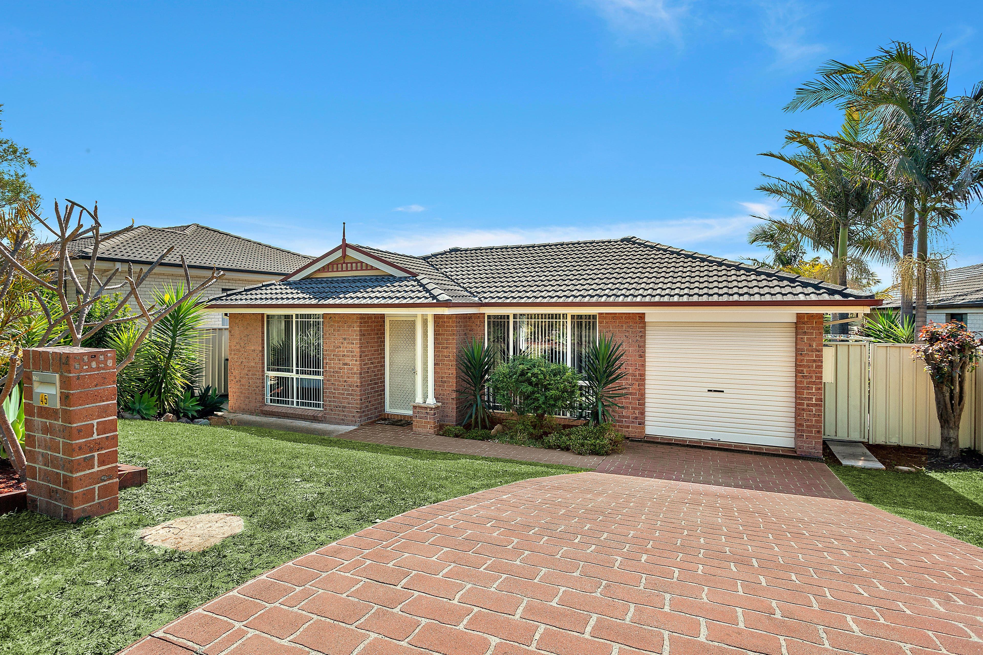 45 Eucumbene Avenue, Flinders - Image 1